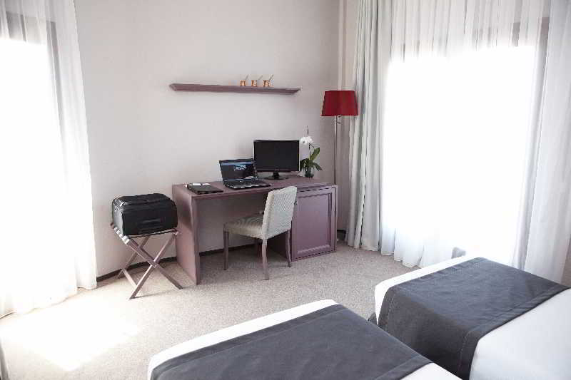 Rodopi Hotel โคโมทินี ภายนอก รูปภาพ